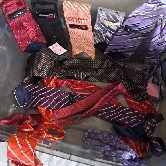 Lot Of Nautica Men's Ties in Purple, Orange, and Red - Picture 3 of 5
